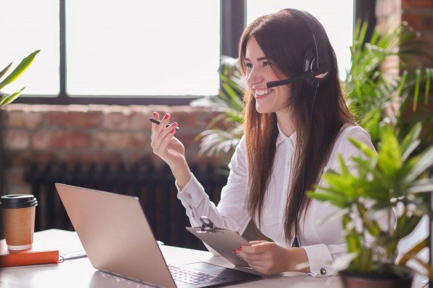 gọi điên hỏi thăm khách hàng halo media