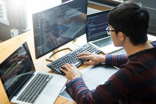 anh17 thiet ke website noi that halo media thiết kế web Halo Media